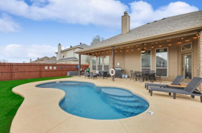 5-Bed 2-Bath with Pool & Backyard Retreat